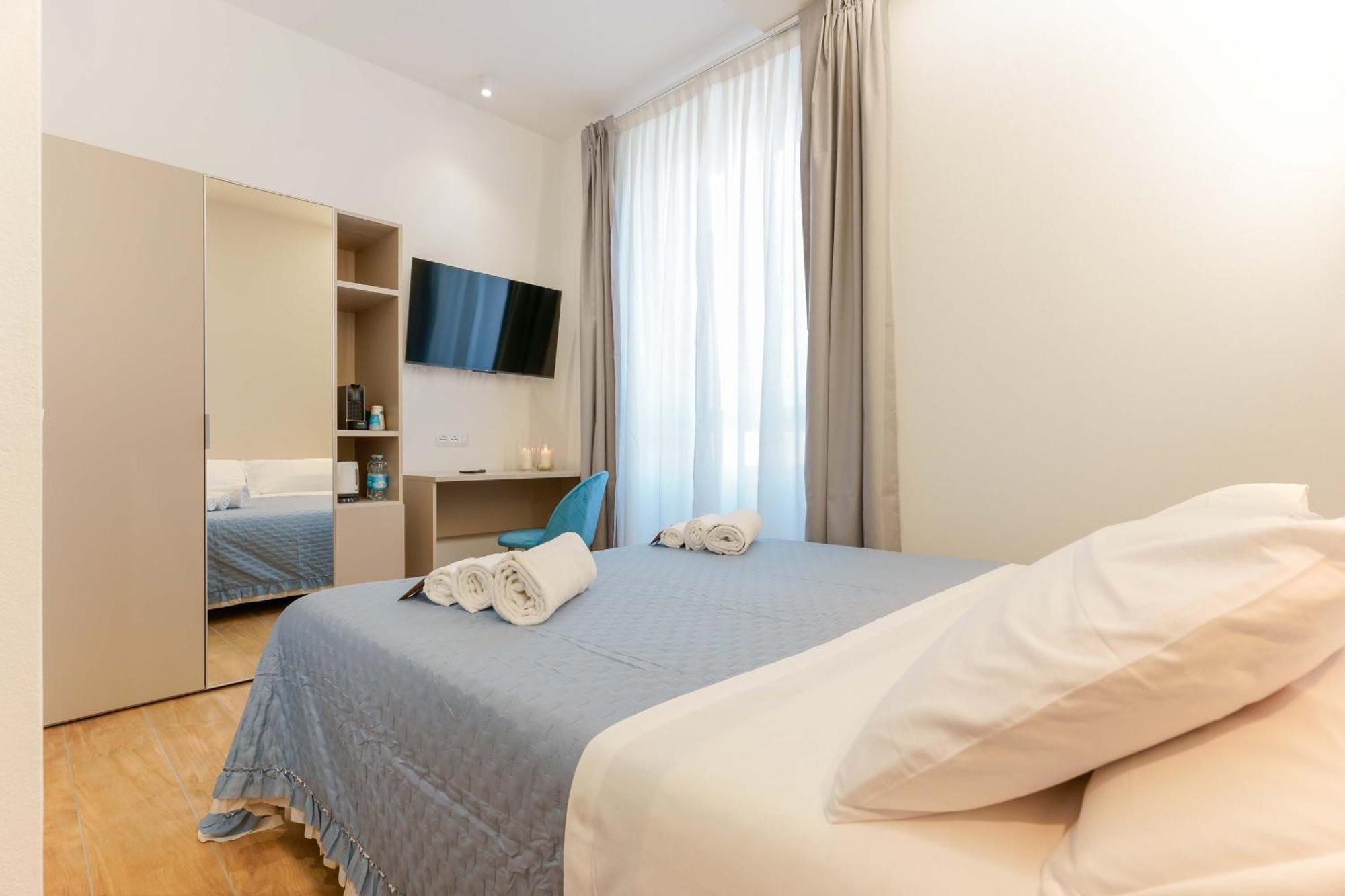 Aqua Comfort Rooms - Eja Sardinia 칼리아리 외부 사진