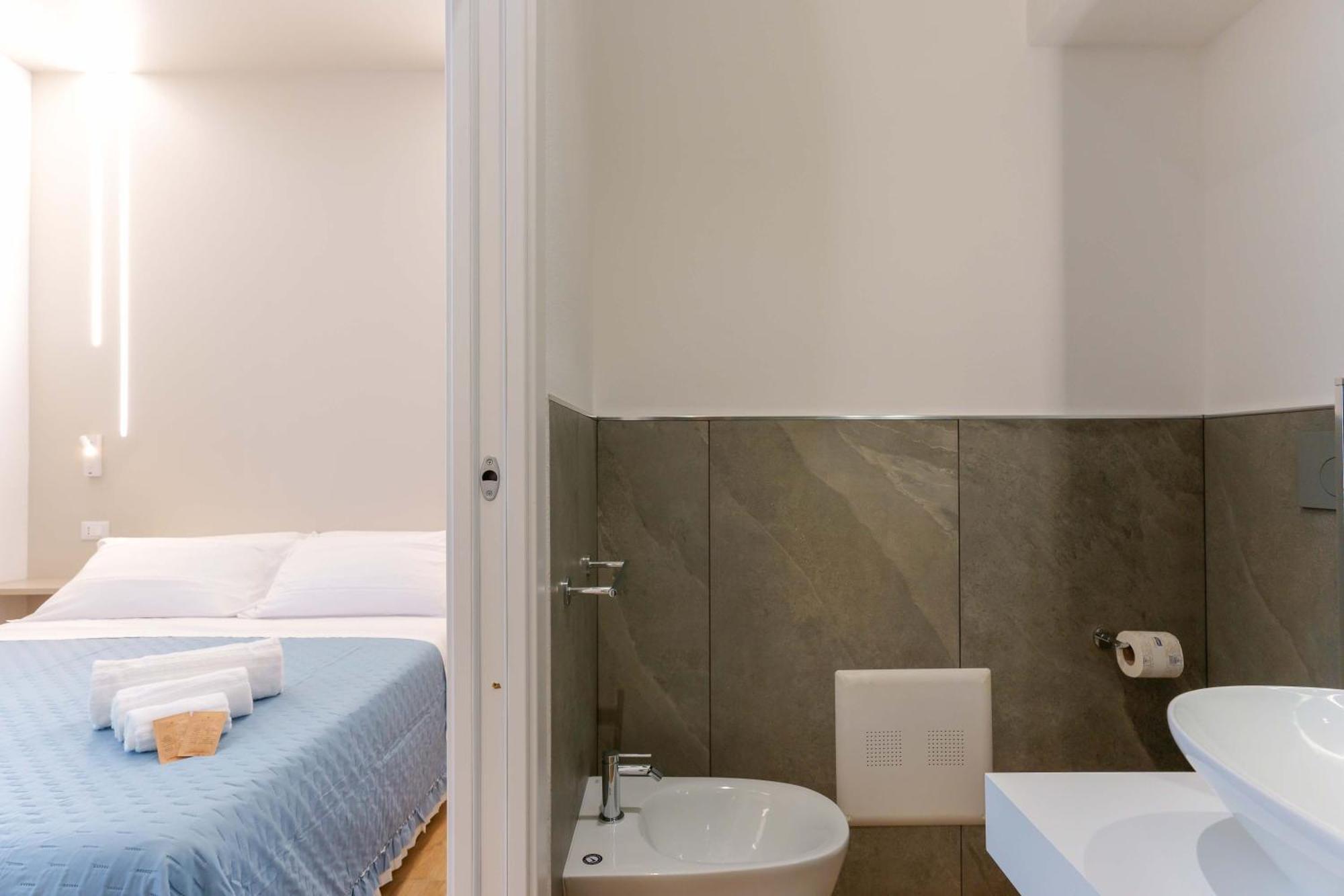 Aqua Comfort Rooms - Eja Sardinia 칼리아리 외부 사진