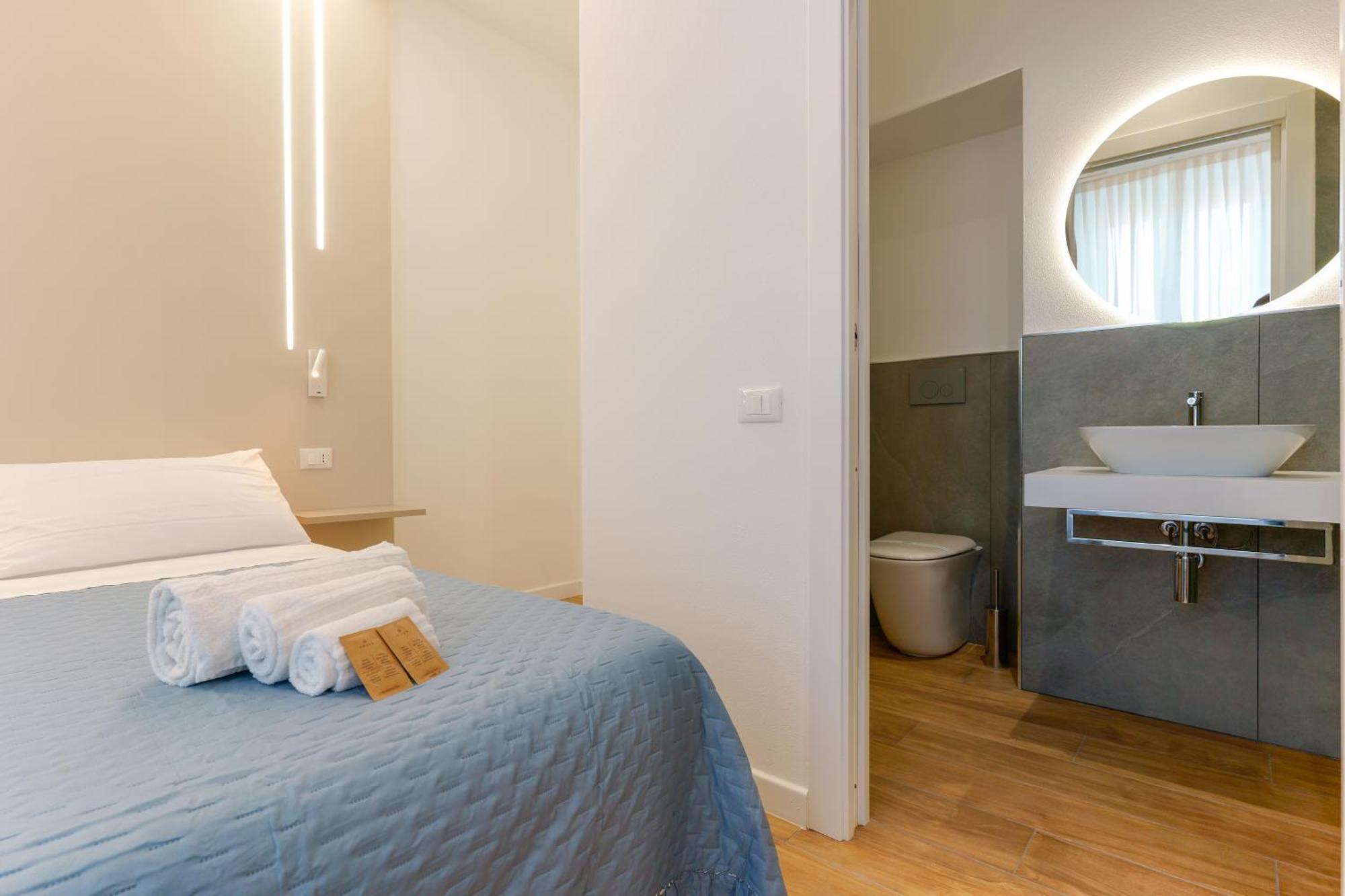 Aqua Comfort Rooms - Eja Sardinia 칼리아리 외부 사진